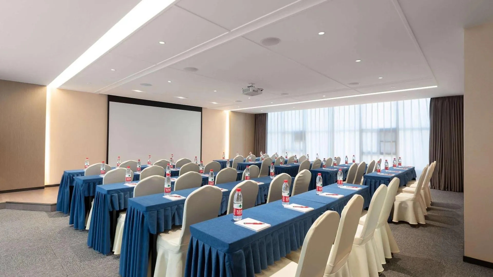 Ramada By Wyndham Honghe Kaiyuan Hotel Kaiyuan  China